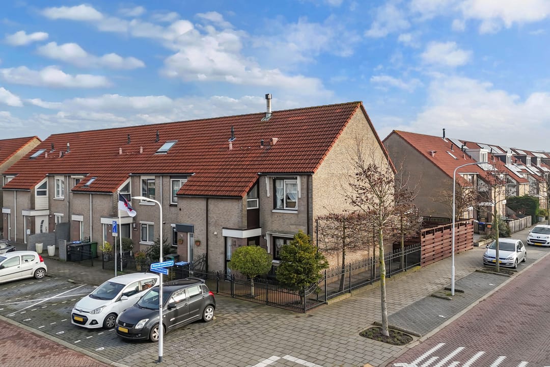 Foto 1 van Bennebroekstraat 93