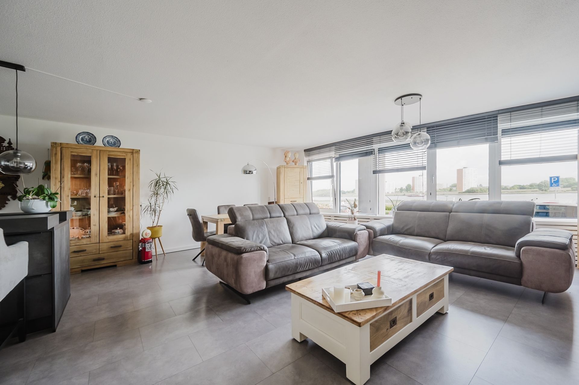 Photo 12 of Maasboulevard 86