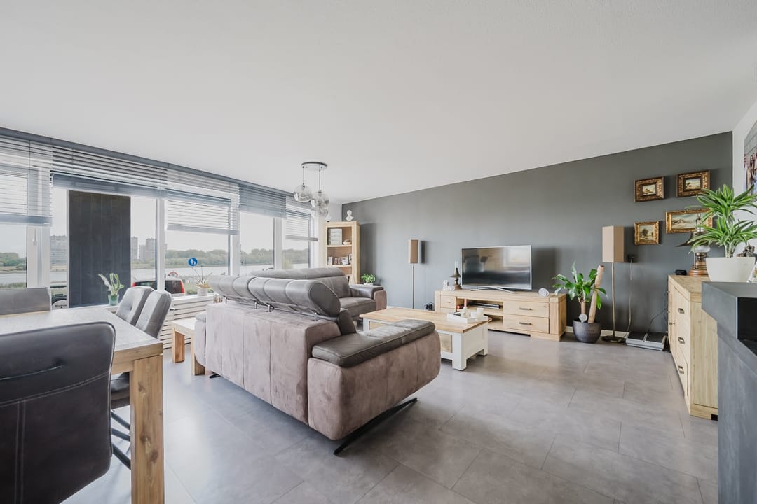 Photo 13 of Maasboulevard 86