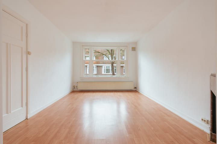 Photo 4 of Laplacestraat 57-1