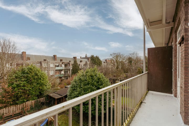 Photo 3 of Laplacestraat 57-1