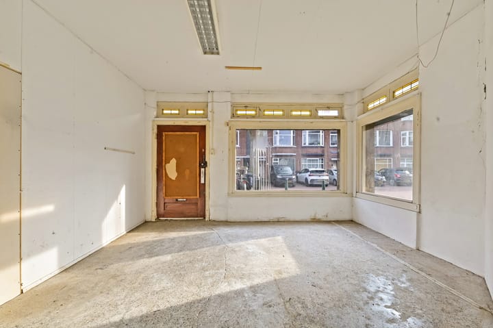 Photo 2 of Linnaeusstraat 231