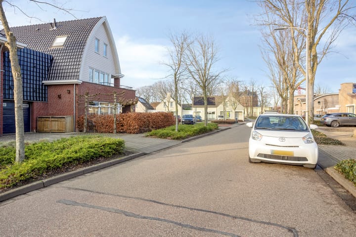 Foto 2 van Middelmeede 24