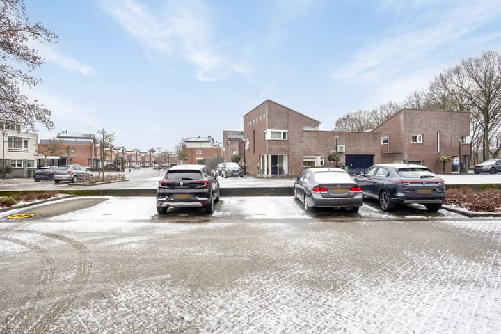 Photo 5 of Erik Herfststraat 21