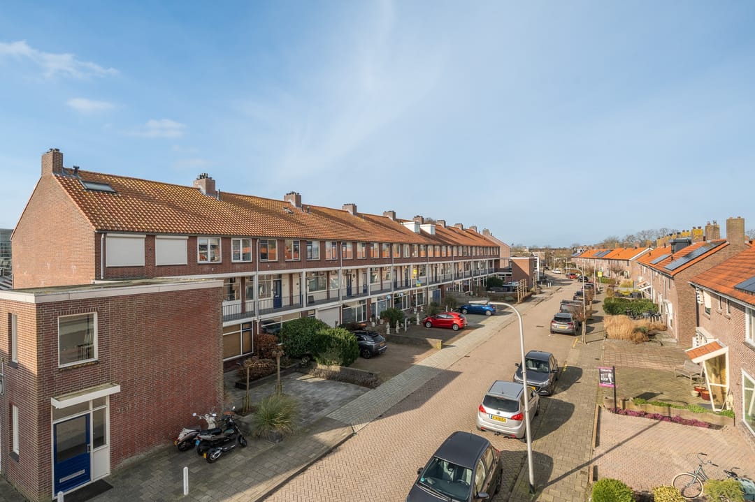 Photo 43 of Marinus Poststraat 49