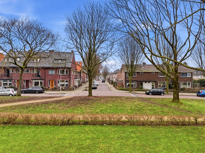 Photo 2 of Albert Cuypstraat 4