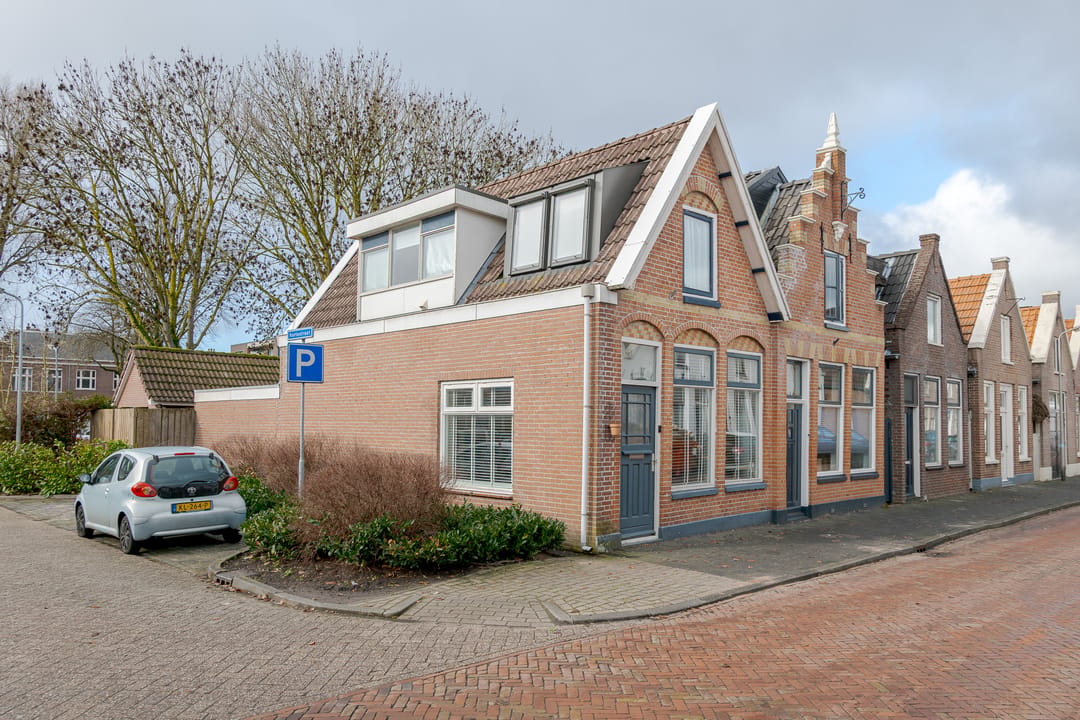 Photo 38 of Wilhelminastraat 32