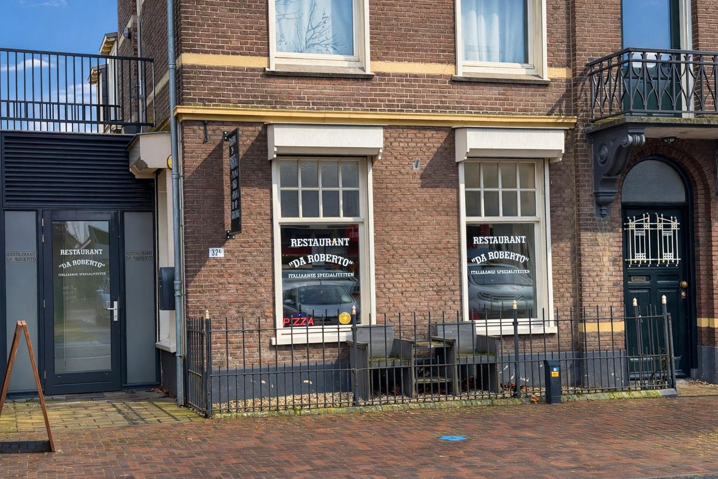 Bekijk foto 2 van Mgr. Zwijsenplein 32-a