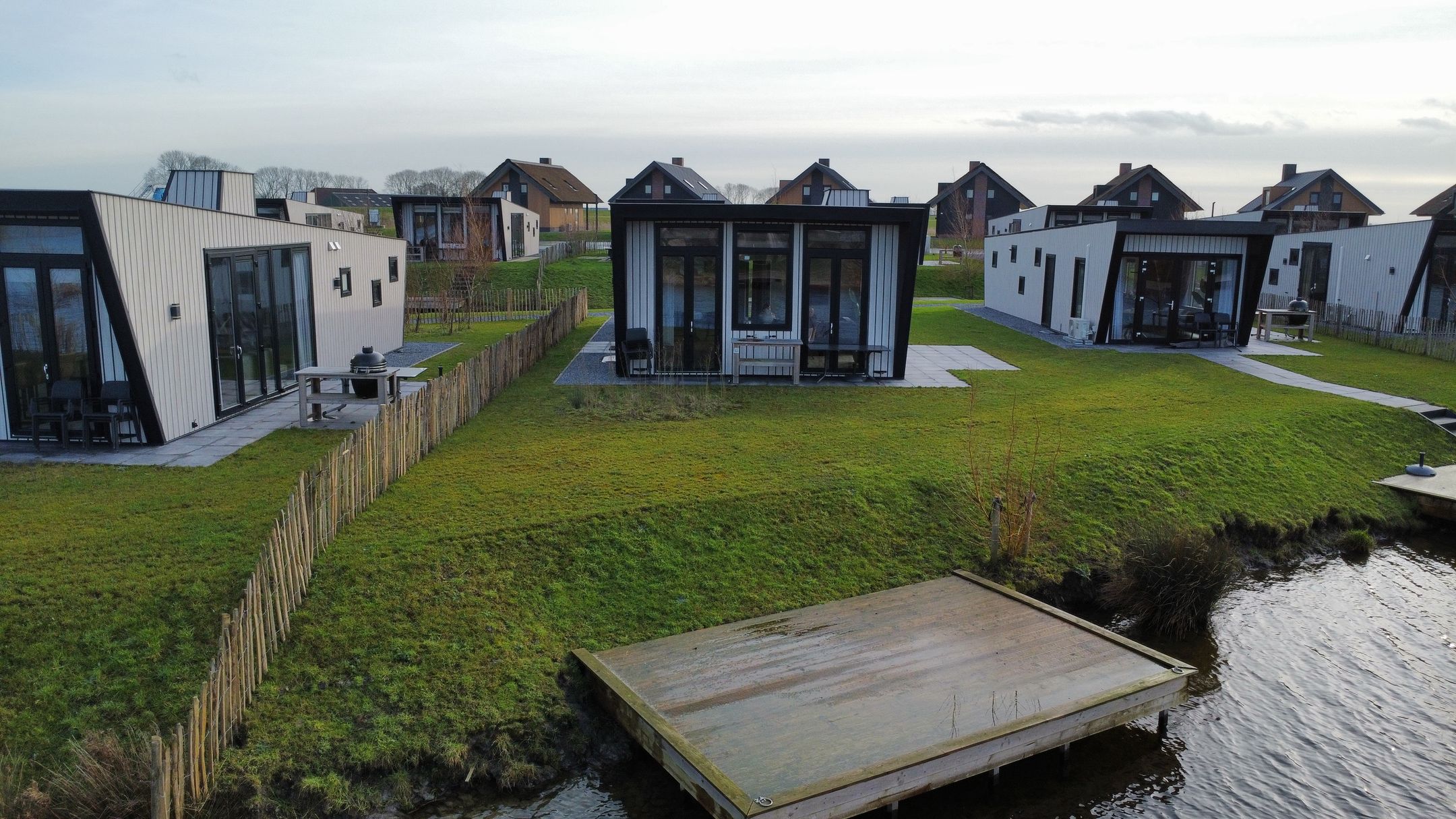 3-bedroom freehold villa in Kampen — photo 2 of 5