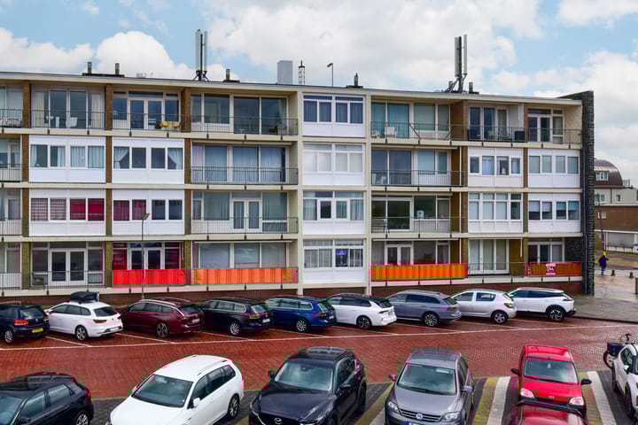 Photo 2 of Van der Wijckplein 11-C