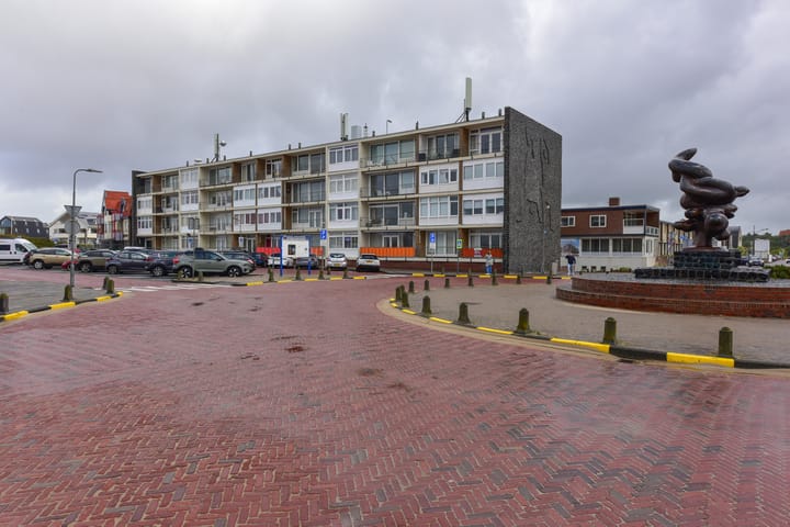 Photo 3 of Van der Wijckplein 11-C