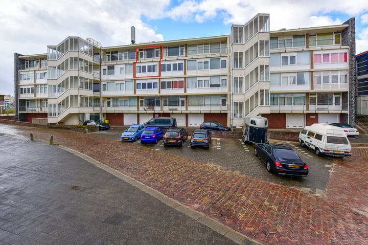 Photo 5 of Van der Wijckplein 11-C