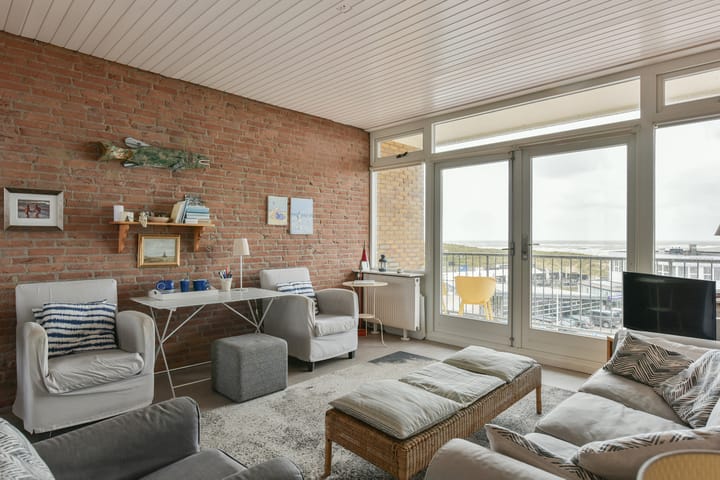 Photo 13 of Van der Wijckplein 11-C