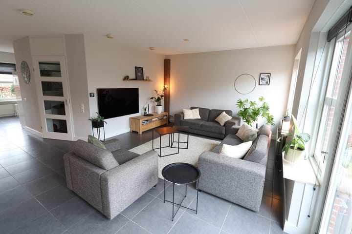 Photo 5 of Wetering 92