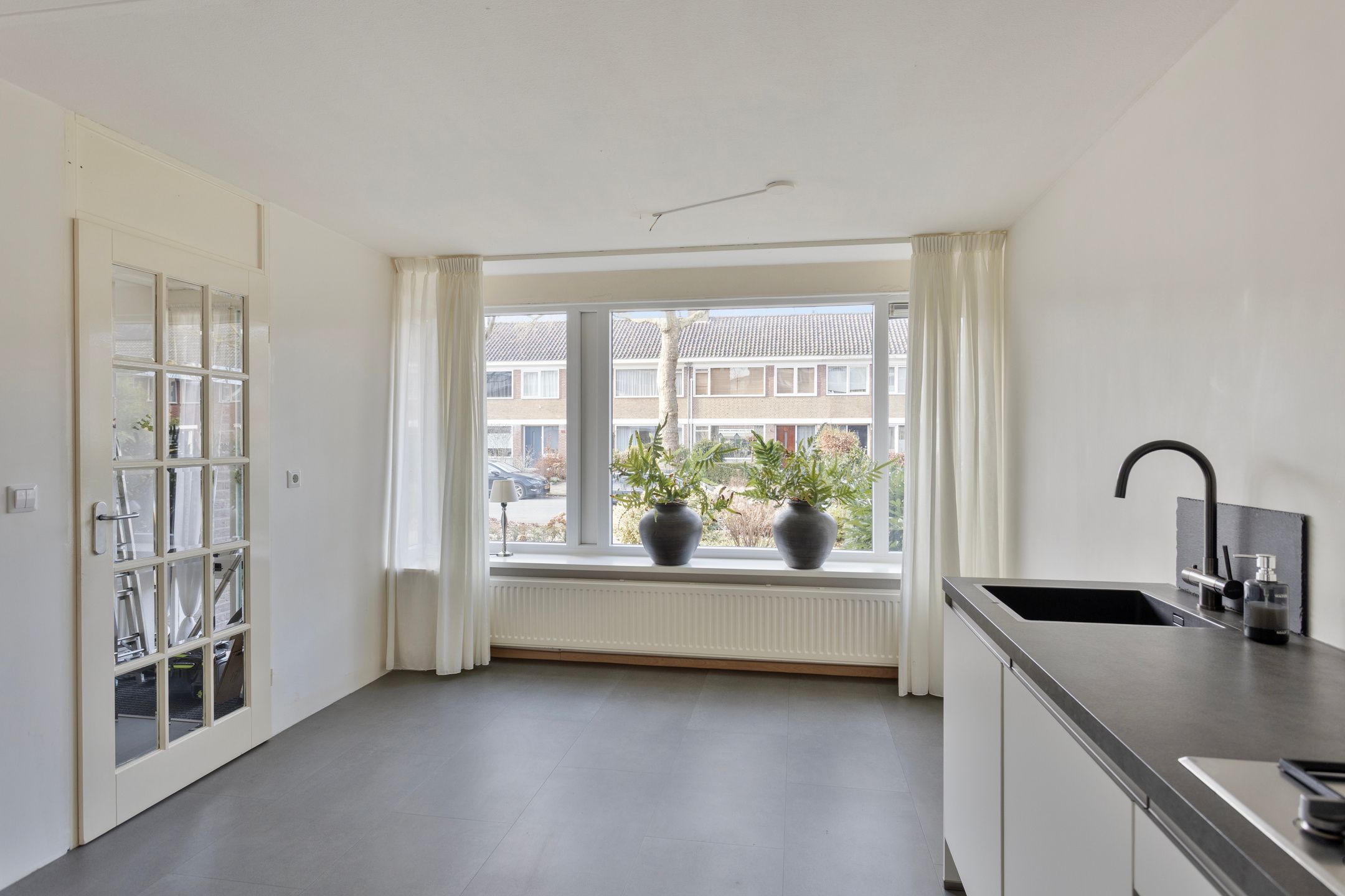 Foto 15 van de Ruyterweg 84