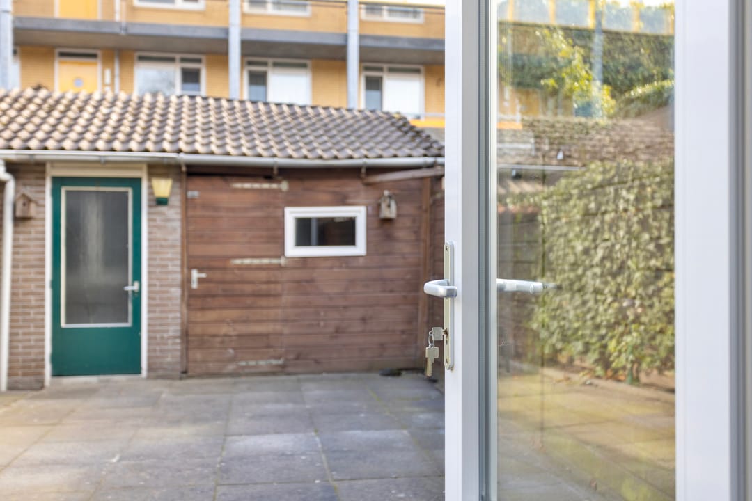 Foto 23 van de Ruyterweg 84