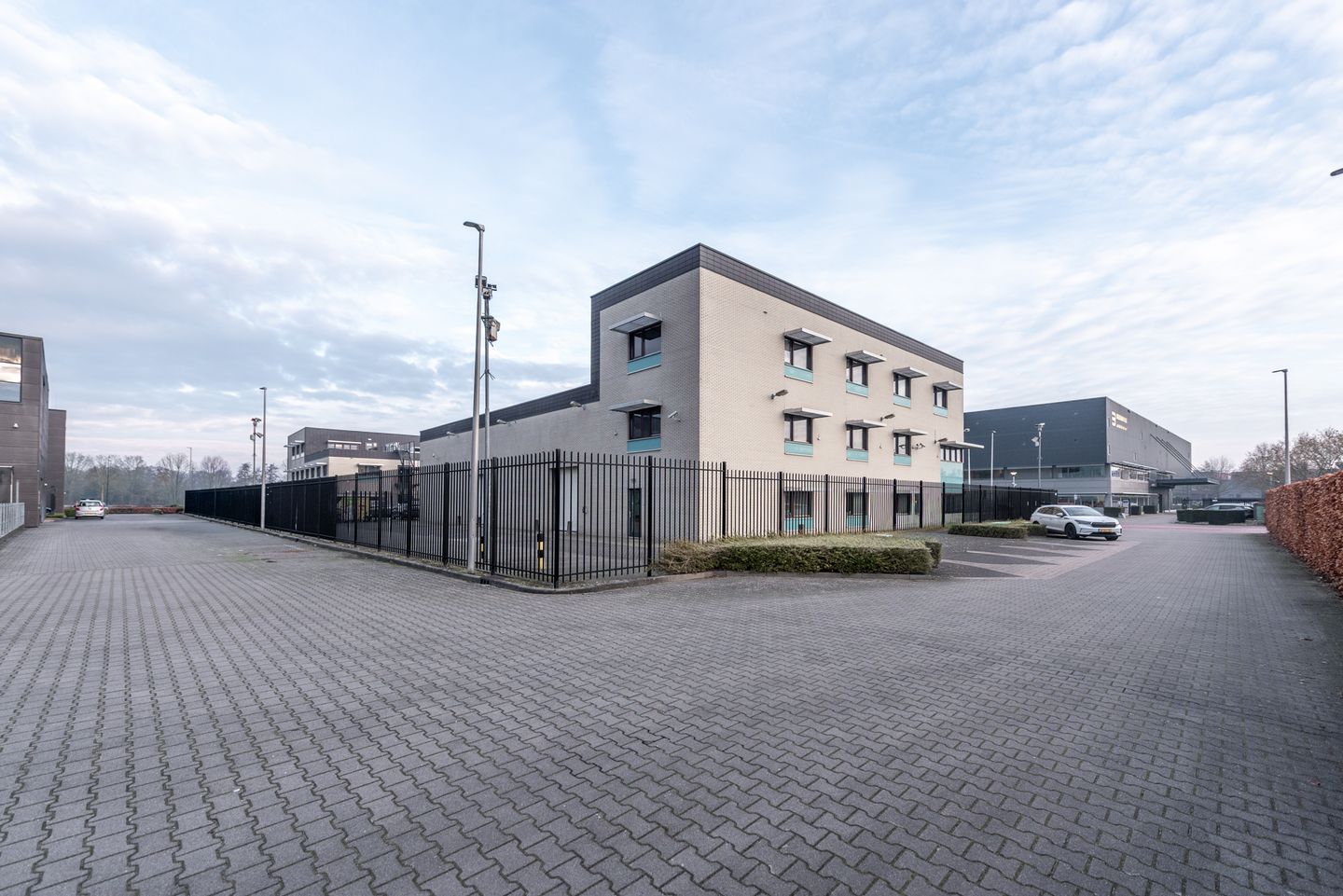 Bekijk foto 3 van Weegschaalstraat 10