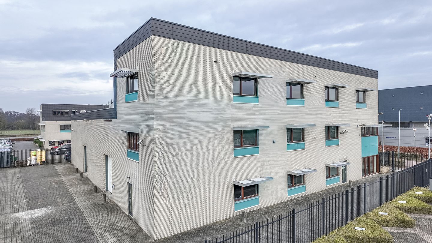 Bekijk foto 4 van Weegschaalstraat 10