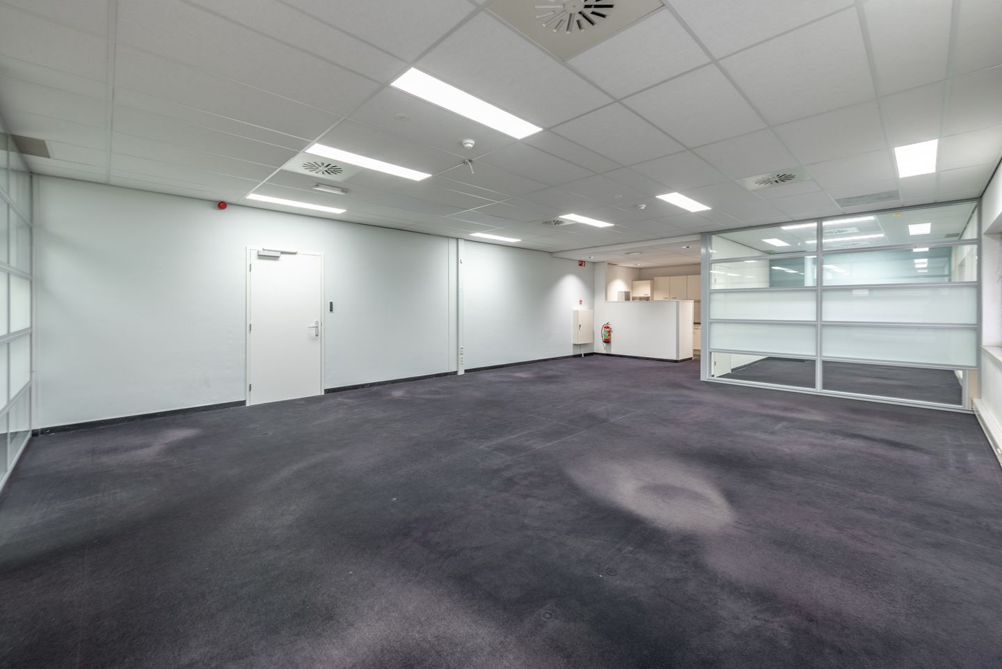 Bekijk foto 3 van Weegschaalstraat 10