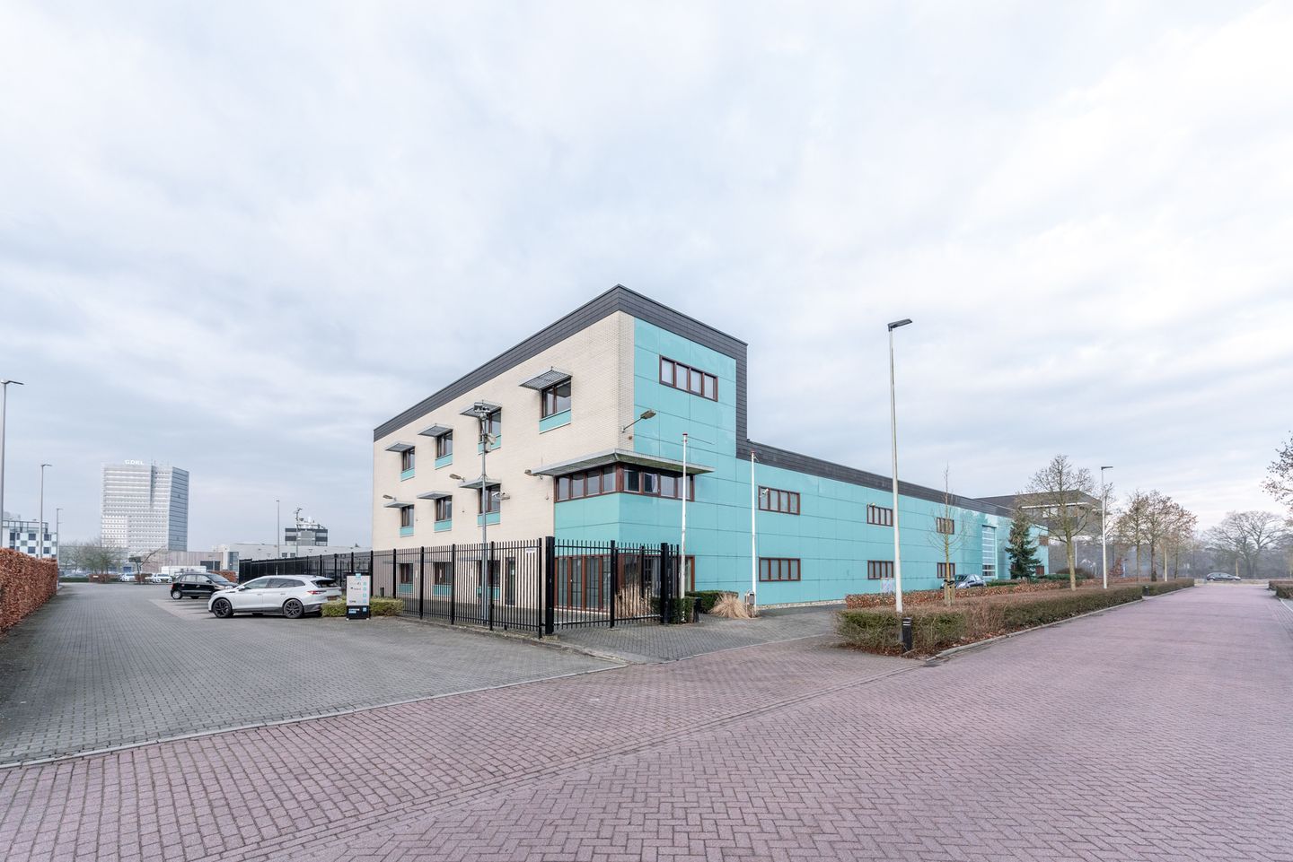 Bekijk foto 2 van Weegschaalstraat 10