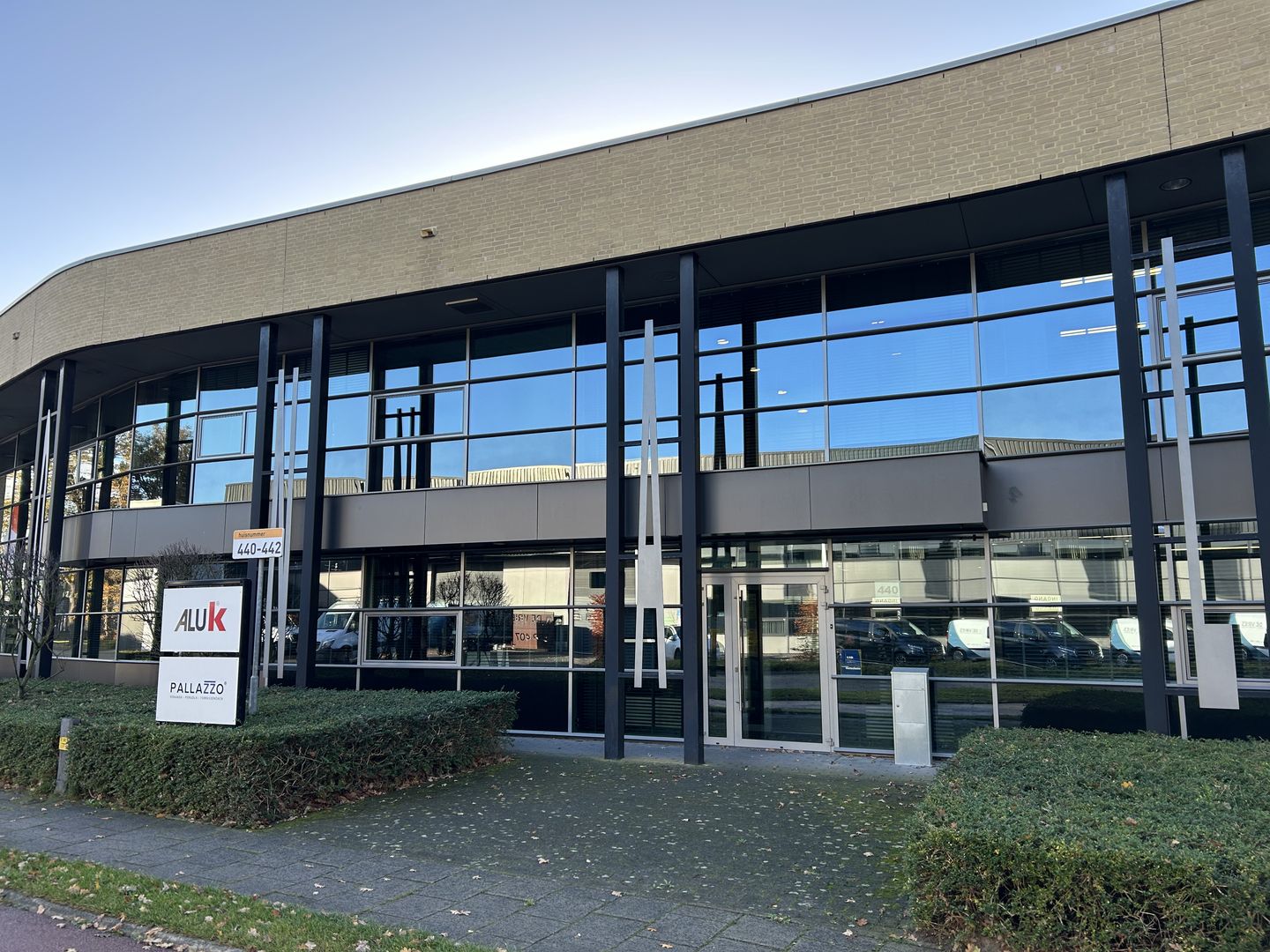 Bekijk foto 3 van Esp 440-442