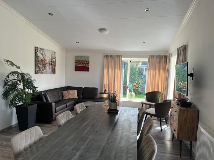 Photo 2 of Den Drul 19-208