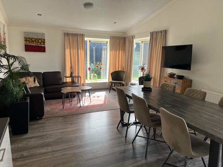 Photo 3 of Den Drul 19-208