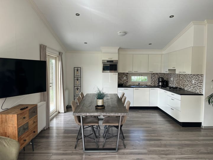 Photo 6 of Den Drul 19-208