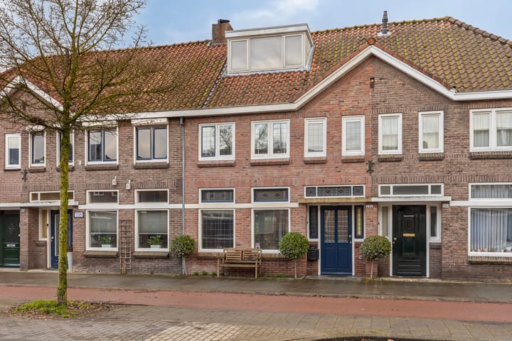 Foto 39 van Zeelsterstraat 241