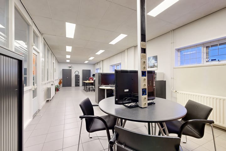 Foto 93 van Industrieweg 16-B