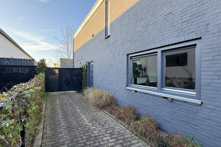 Foto 106 van Industrieweg 16-B