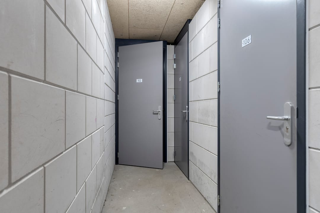 Foto 28 van van Eedenplein 112