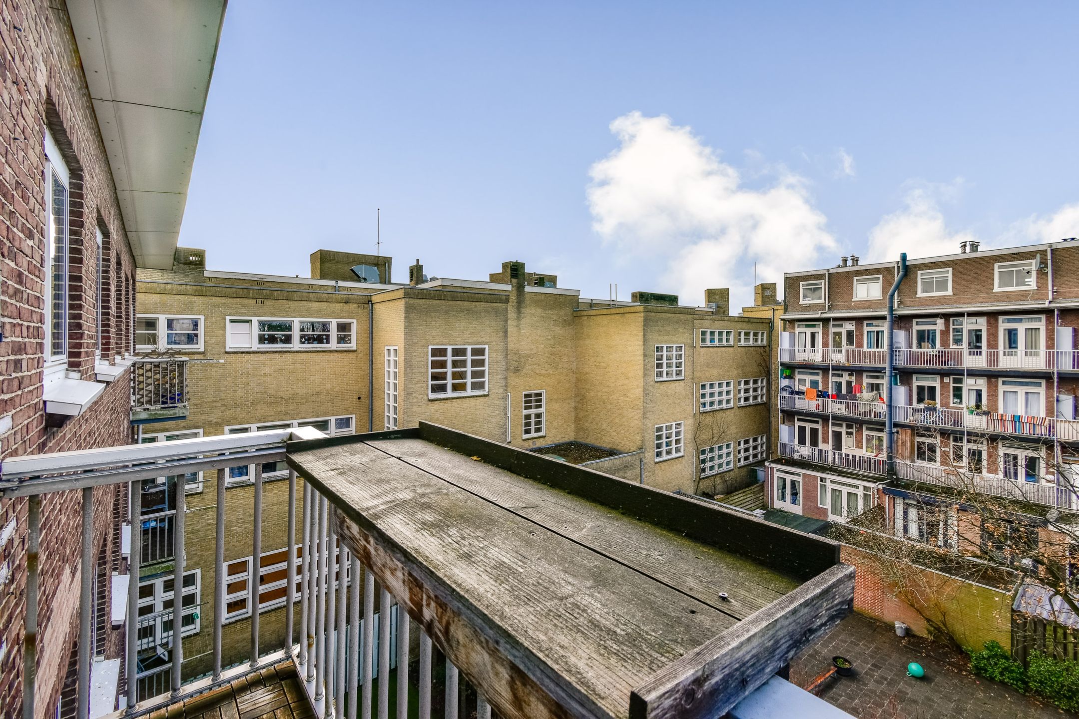 Photo 15 of Hoofdweg 97-C