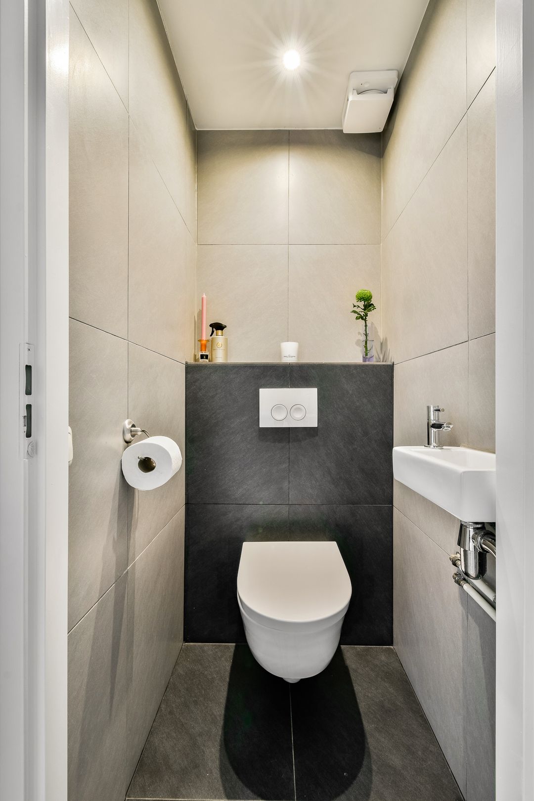 Photo 22 of Hoofdweg 97-C