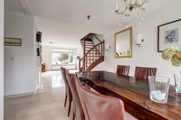 Foto 12 van Heilige Stoel 6544