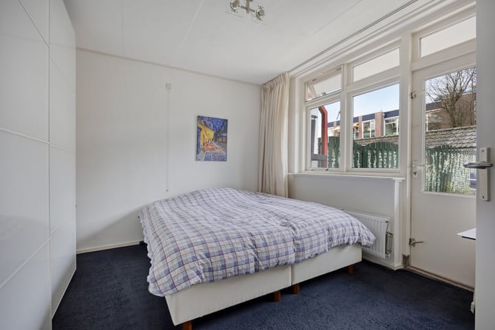 Photo 4 of Burgemeester van Tuyllkade 31