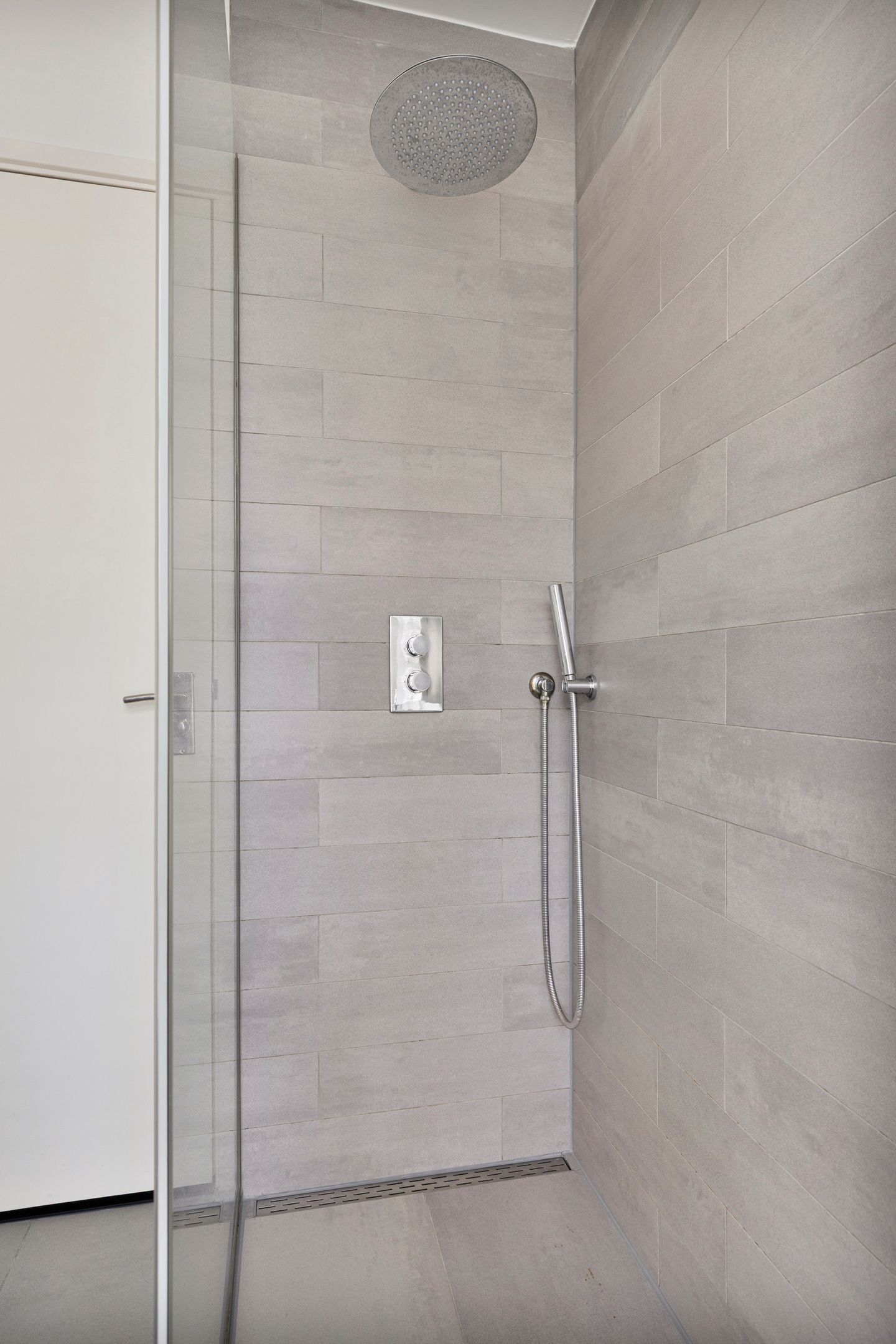 Photo 29 of Van Hogendorpstraat 168-1