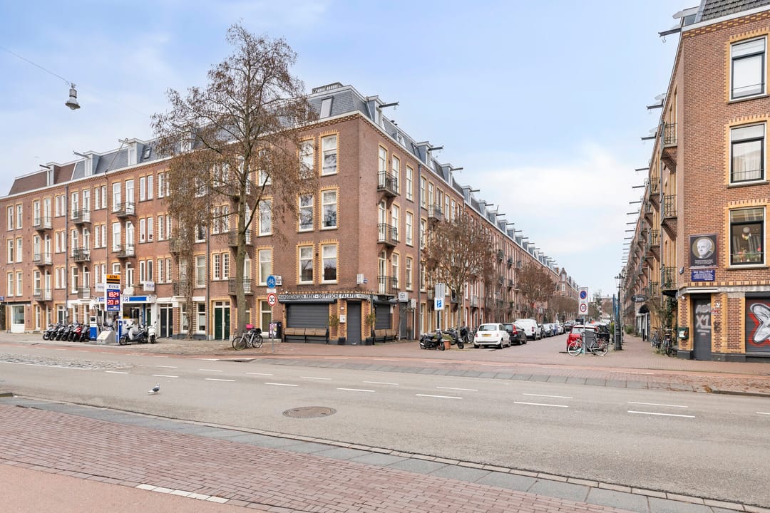 Photo 37 of Van Hogendorpstraat 168-1