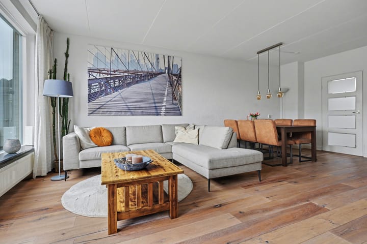 Photo 5 of Roerdompstraat 16