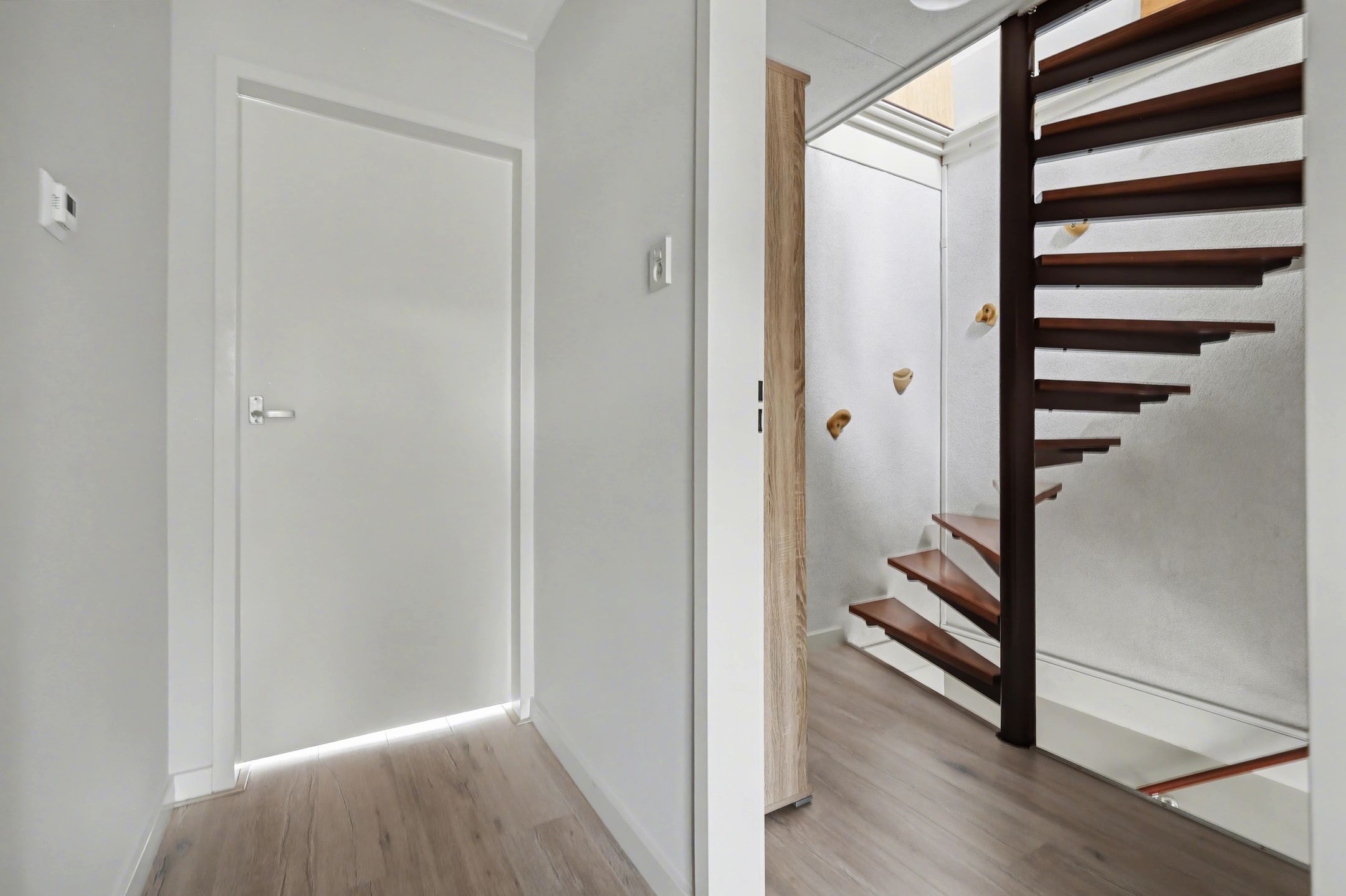 Photo 15 of Roerdompstraat 16