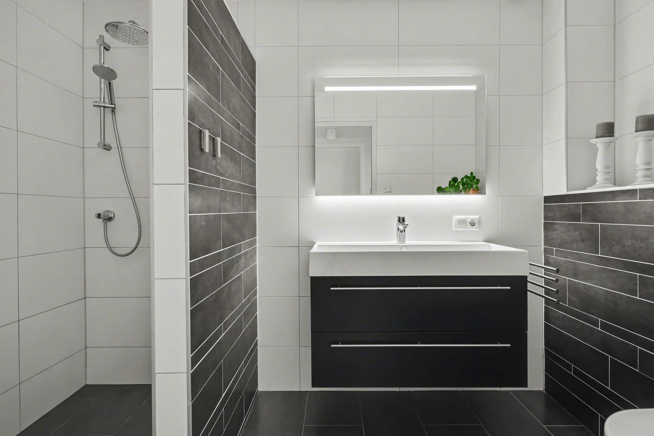 Photo 21 of Roerdompstraat 16