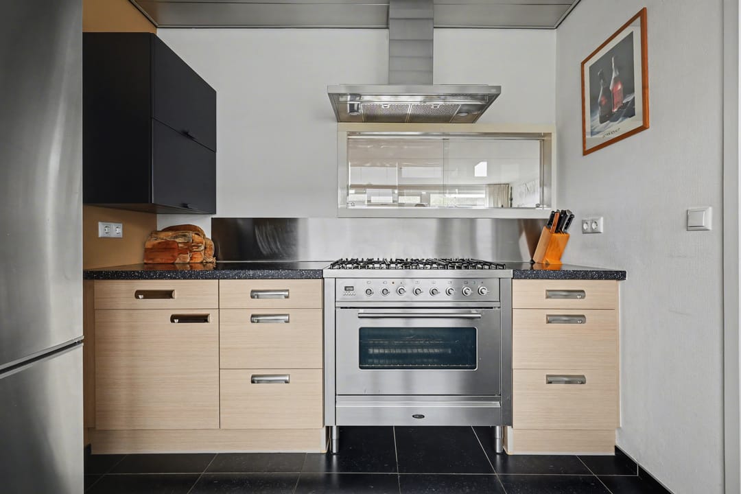 Photo 11 of Roerdompstraat 16