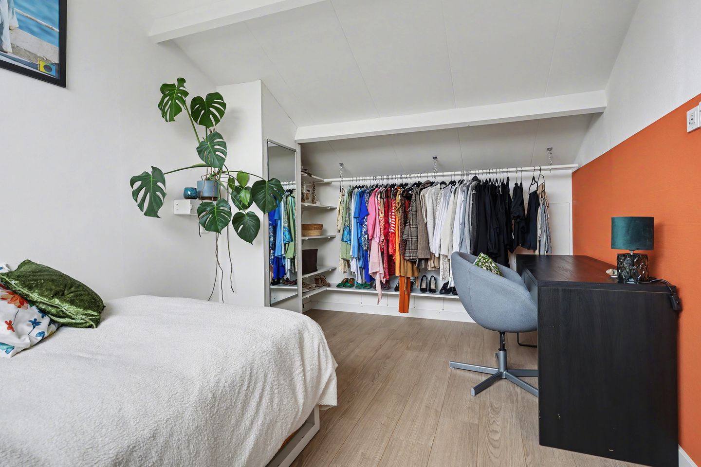 Photo 25 of Roerdompstraat 16