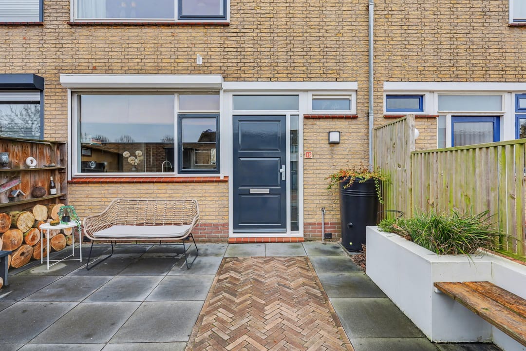 Photo 31 of Roerdompstraat 16