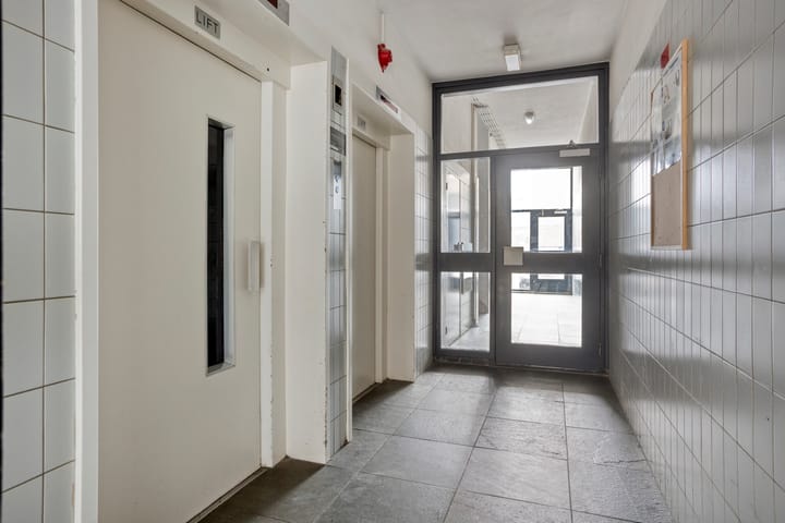 Photo 12 of Wijngaardplein 34