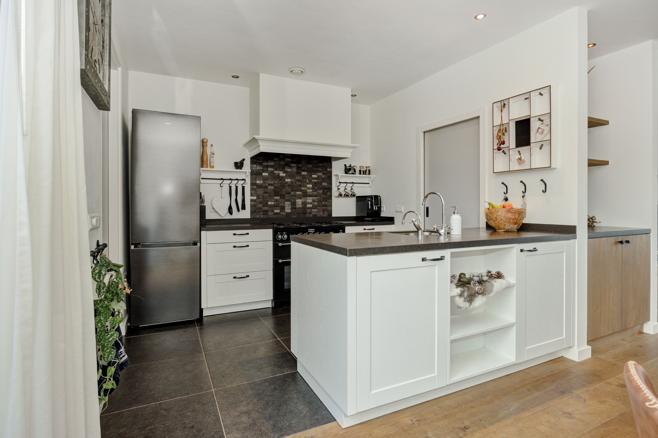 Photo 15 of Peelrand 23