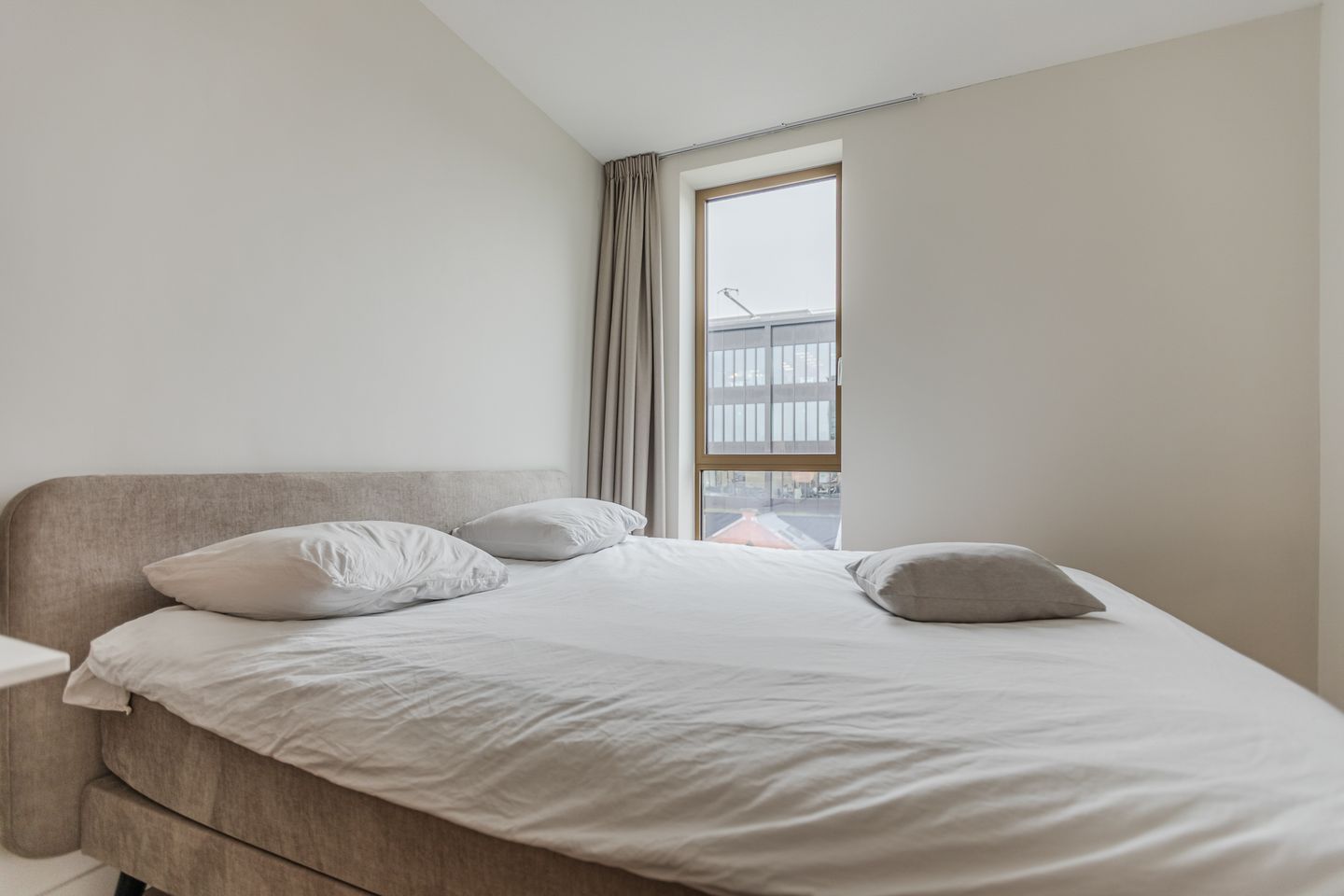 Photo 14 of Atelierstraat 208