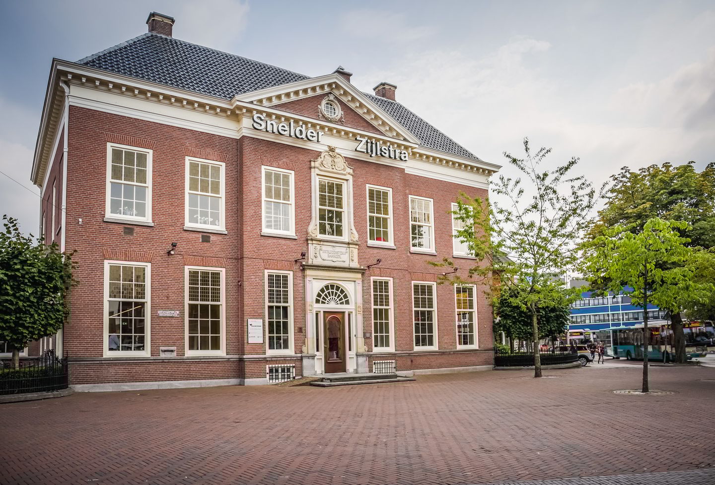 Bekijk foto 1 van Hoedemakerplein 3