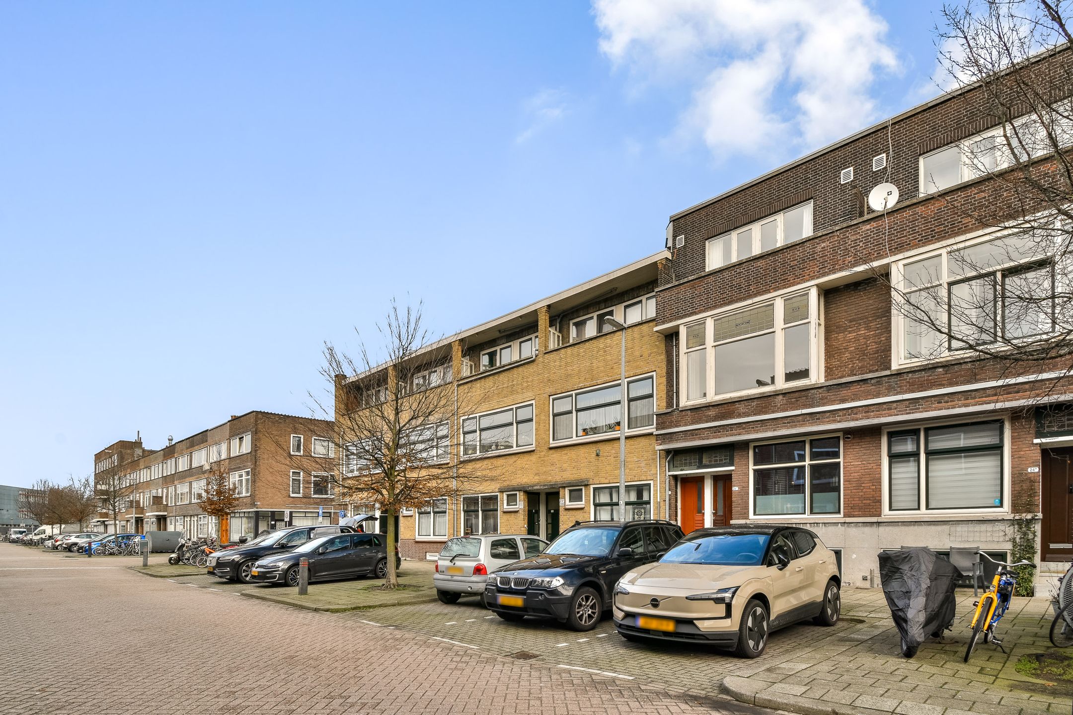Photo 27 of Van 's-Gravesandestraat 26-B
