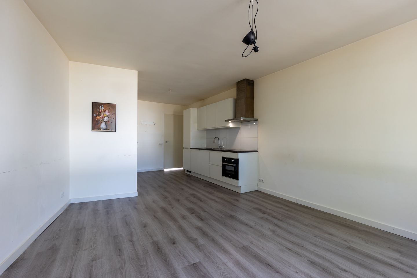 Photo 4 of Heinseweg 9-B